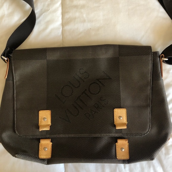 louis vuitton terre damier geant canvas messenger bolsa